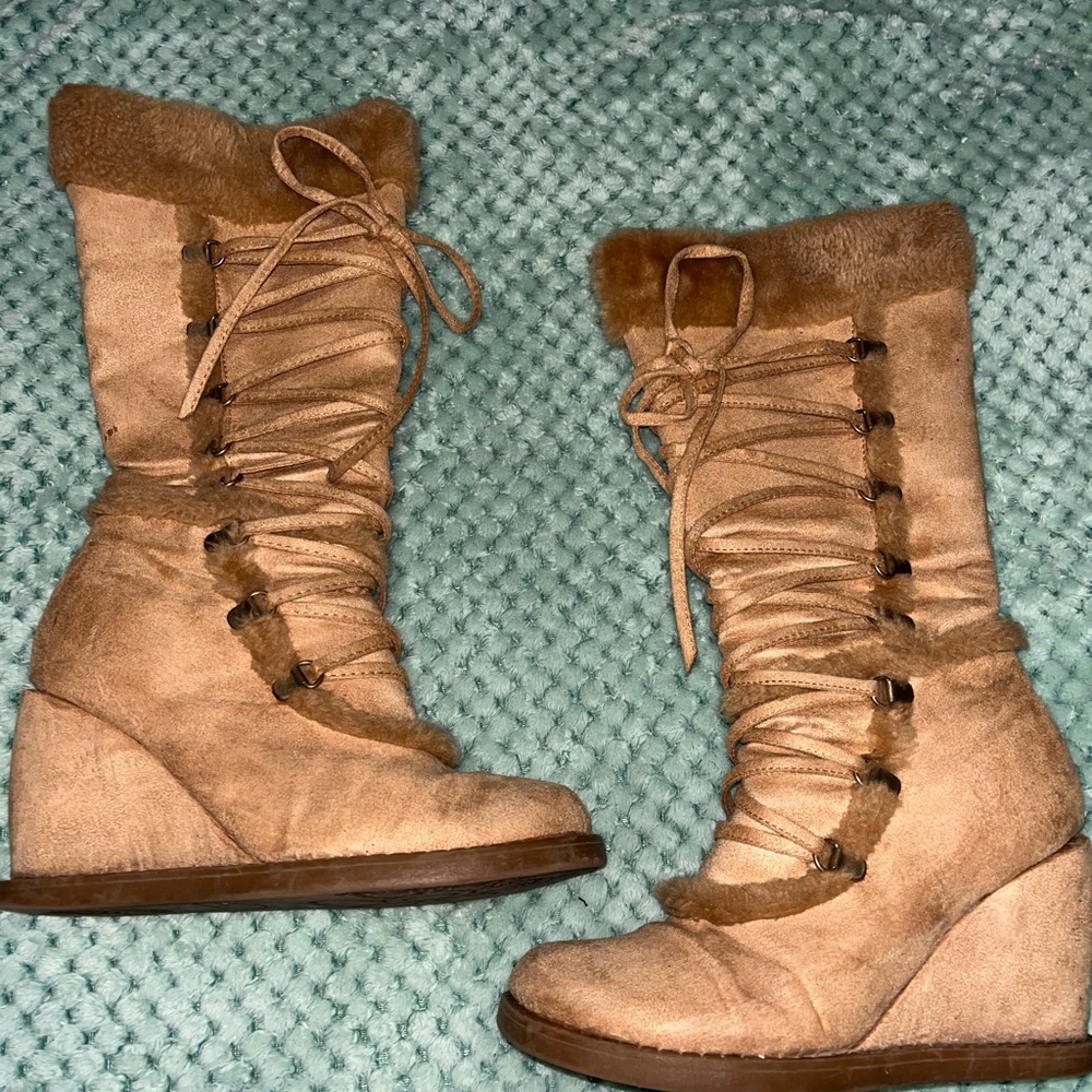 Wedge boots!!